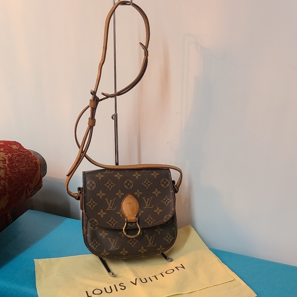 Louis Vuitton St Cloud MM Bag